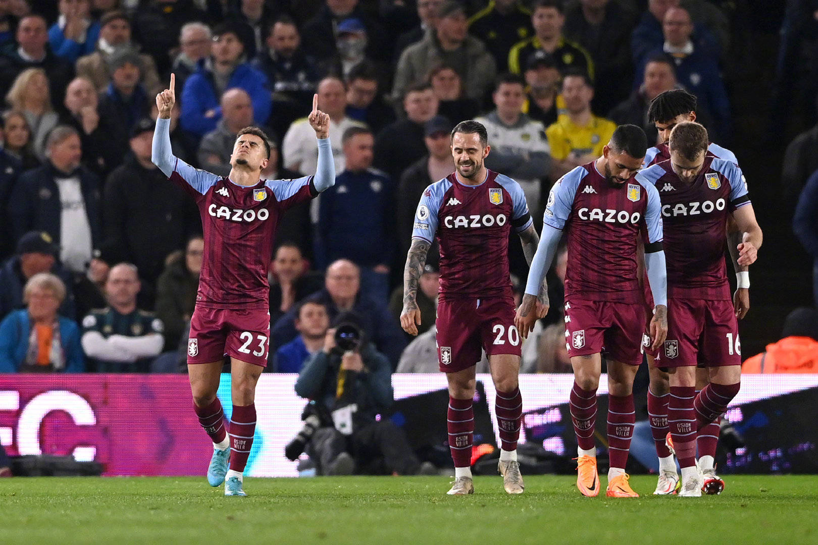 巴萨面临着 巴萨面临着